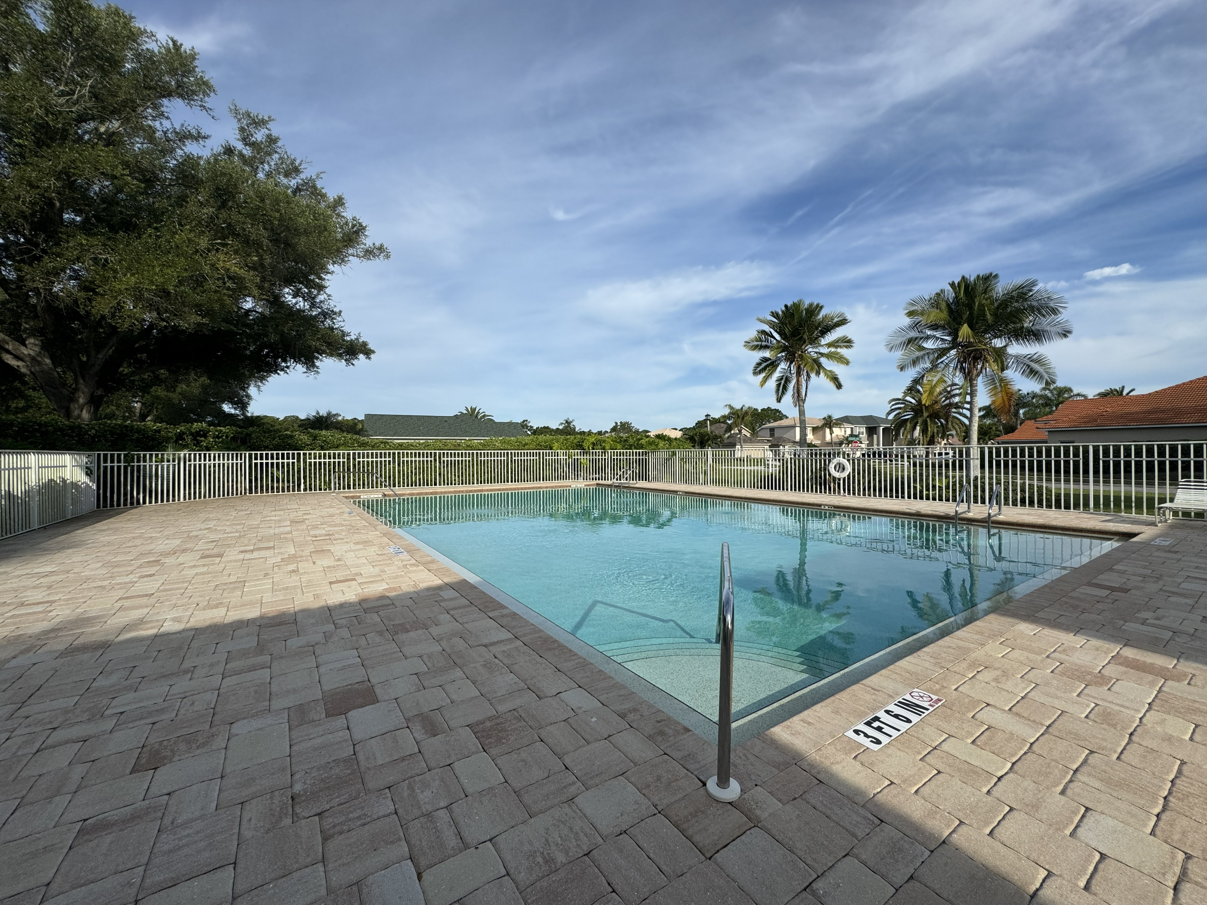 Commercial pool service