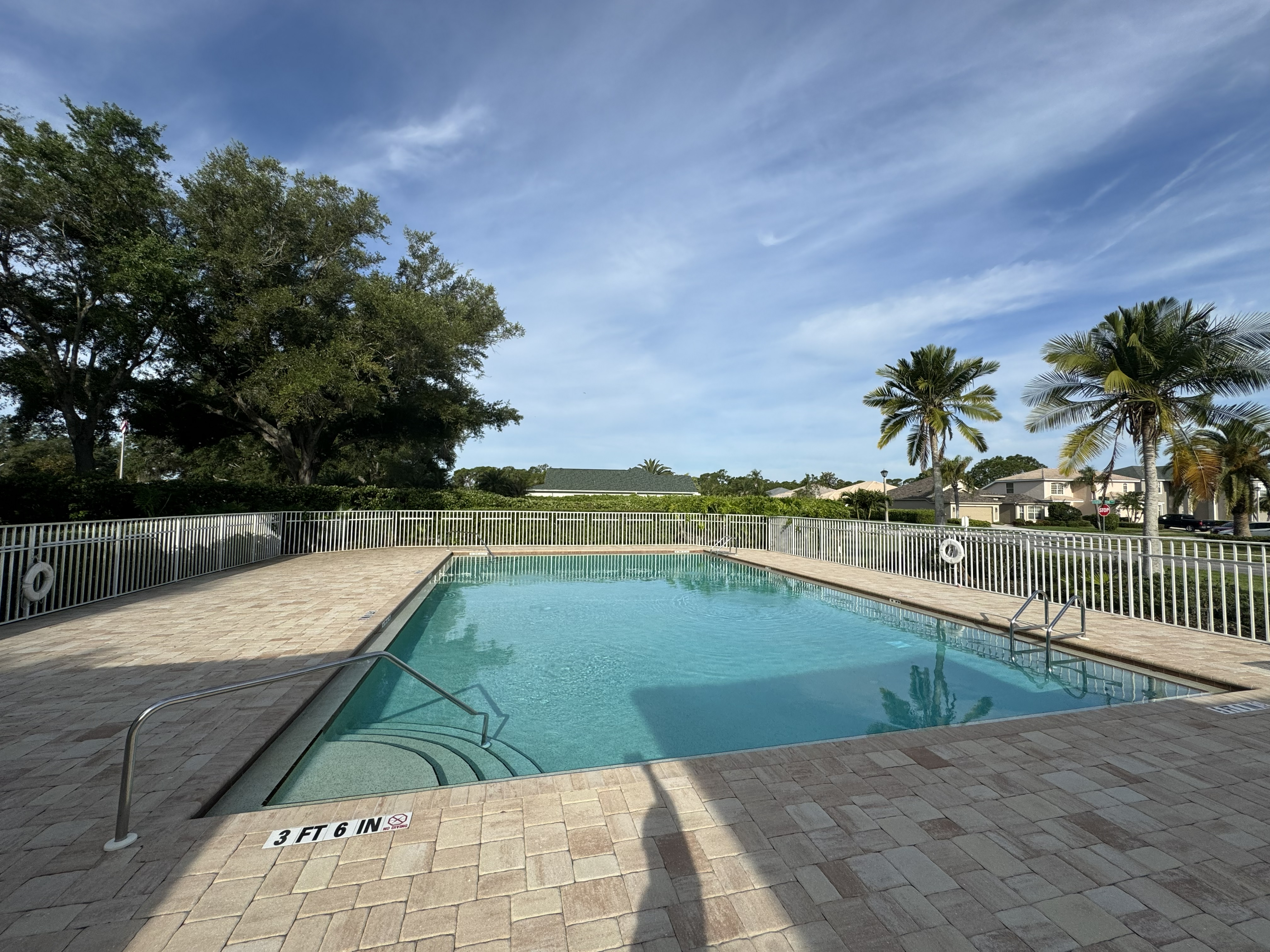 Commercial pool service