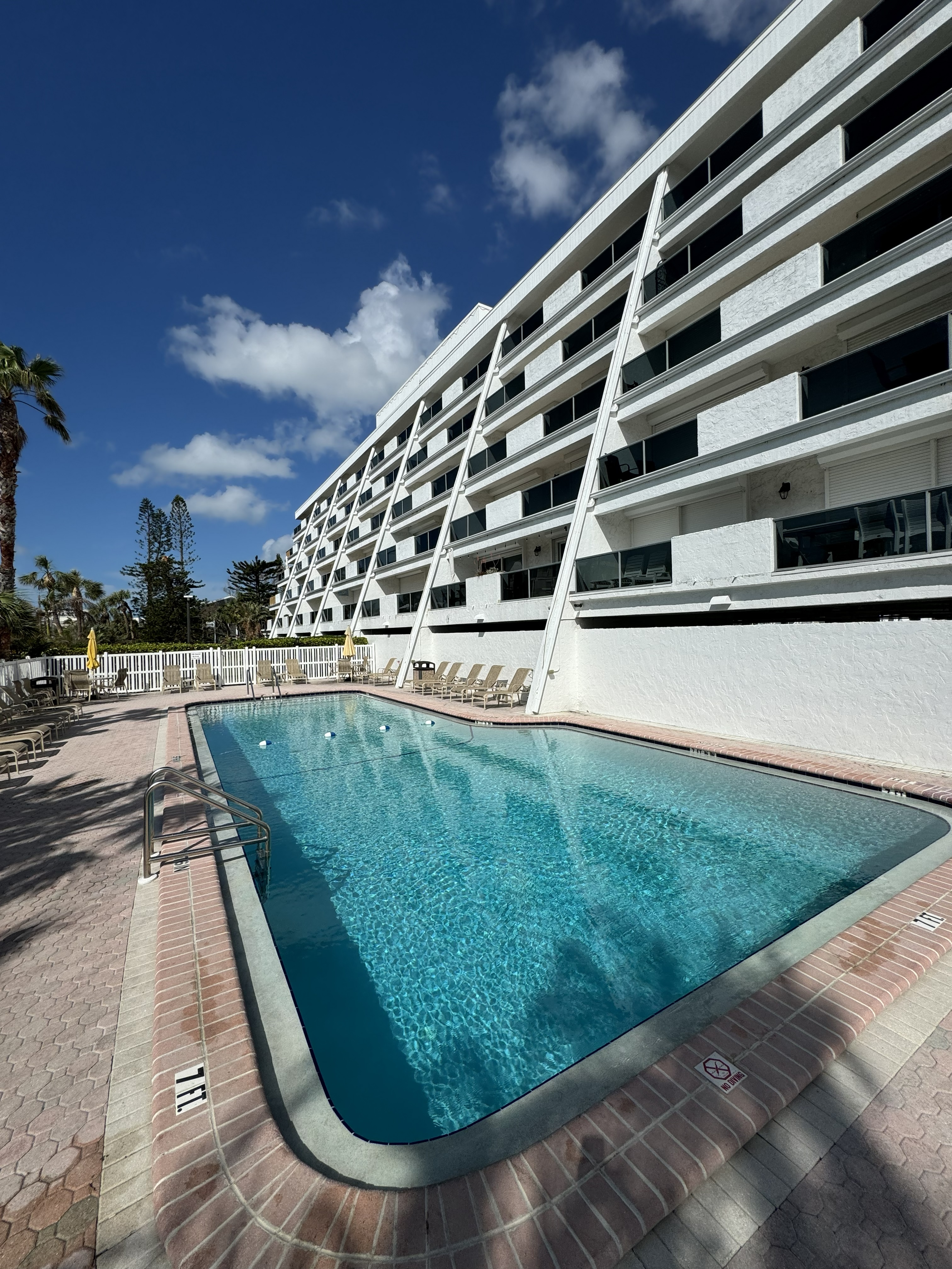 Commercial pool service